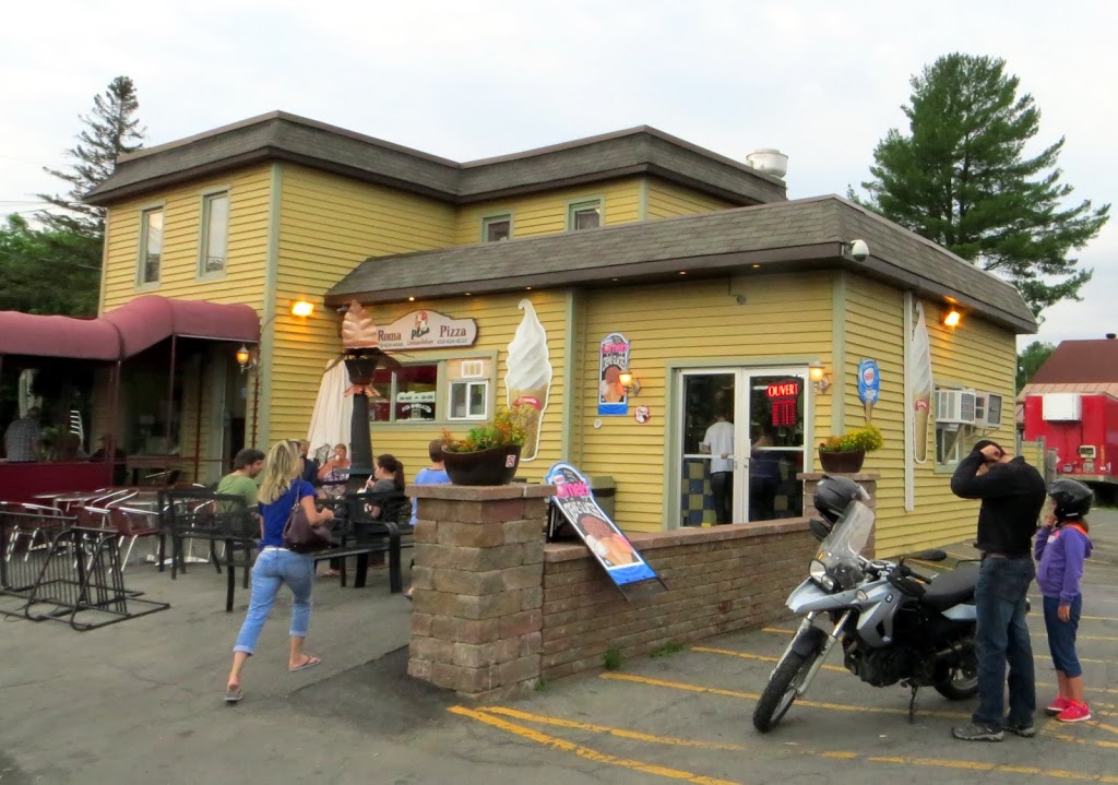 Cafe Cornet | 1883 Rue Labre, Saint-Lazare, QC J7T 2T2, Canada | Phone: (450) 424-4488