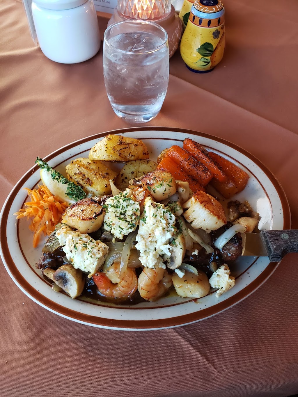 Pipers Landing Restaurant | Lyons Brook, 2656 NS-376, Pictou, NS B0K 1H0, Canada | Phone: (902) 485-1200