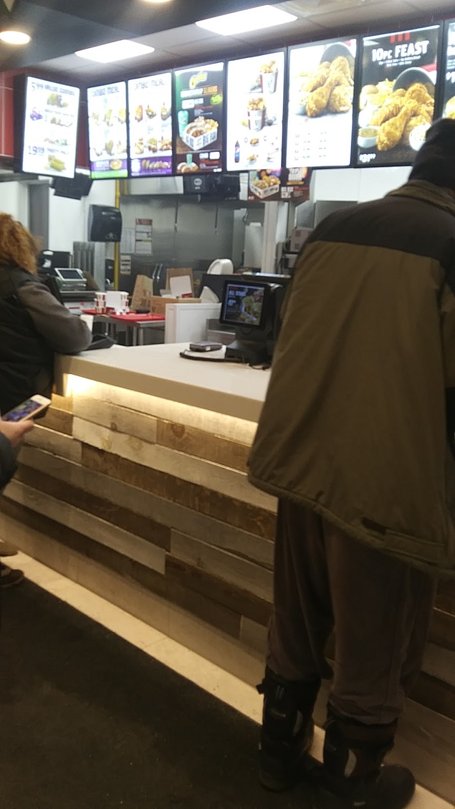 KFC | 1125 Main St, Winnipeg, MB R2W 3S4, Canada | Phone: (204) 987-8204