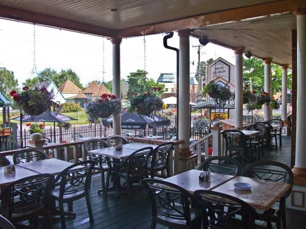 Rôtisserie La Victorienne | 1231 Notre-Dame, Lavaltrie, QC J5T 1R7, Canada | Phone: (450) 586-1337