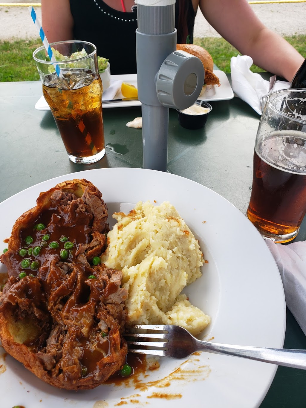 Lions Head Inn Restaurant & Pub | 8 Helen St, Lions Head, ON N0H 1W0, Canada | Phone: (519) 793-4601