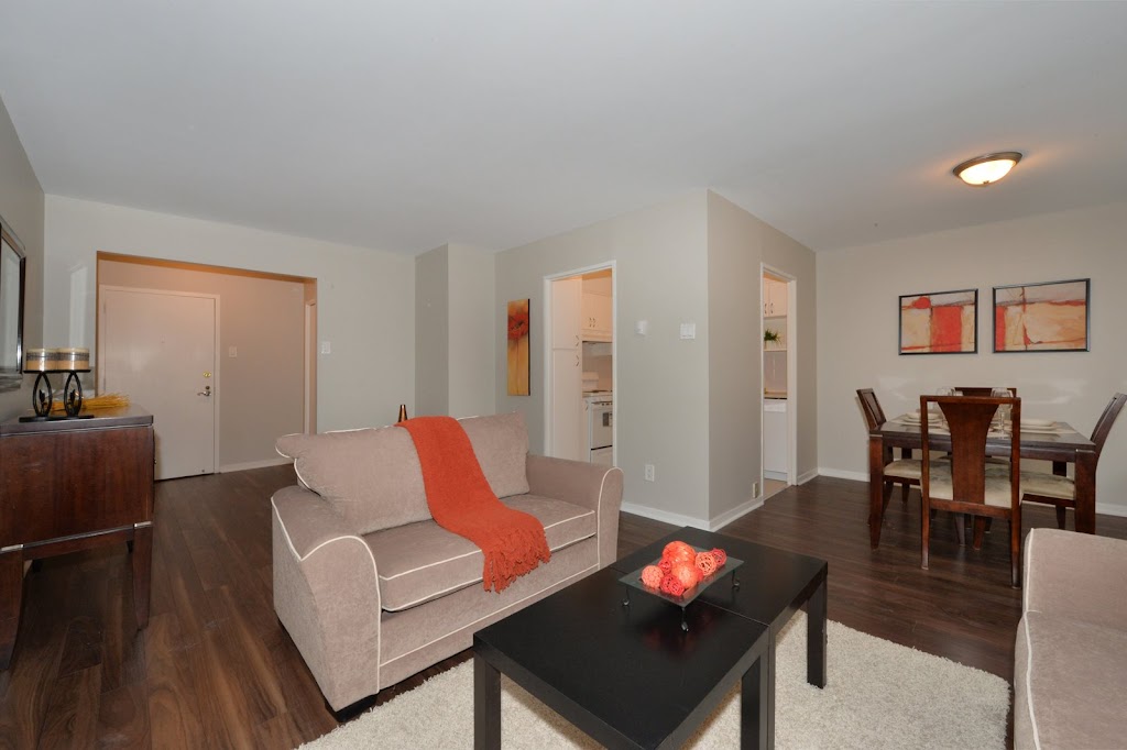 Hazelview Properties | 5500 Av. Borden, Côte Saint-Luc, QC H4V 2T3, Canada | Phone: (438) 797-7512