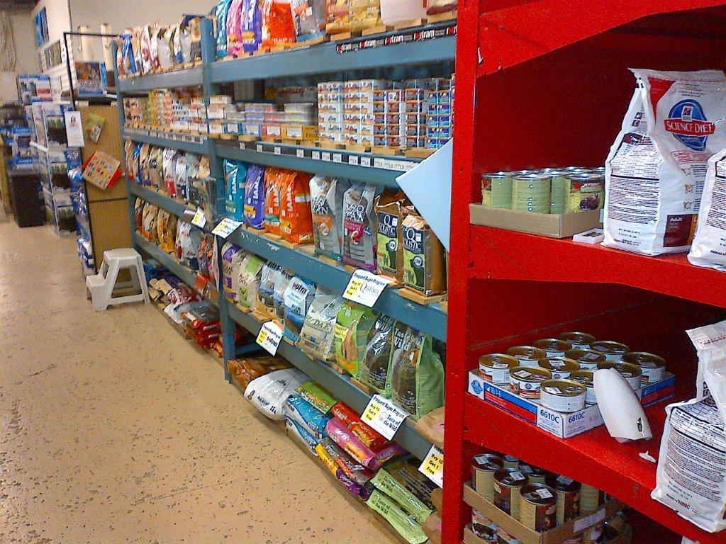 Ruffins Pet Centre (Tillsonburg) | 589 Broadway, Tillsonburg, ON N4G 3S8, Canada | Phone: (519) 688-7474