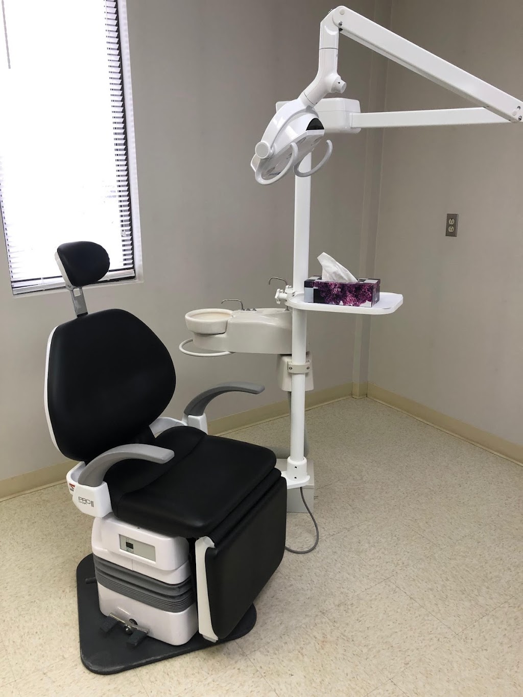Mauricio Sandoval d.d. Denturologiste | 2424 Boul. Lapinière bureau 203, Brossard, QC J4Z 2K9, Canada | Phone: (450) 341-0128