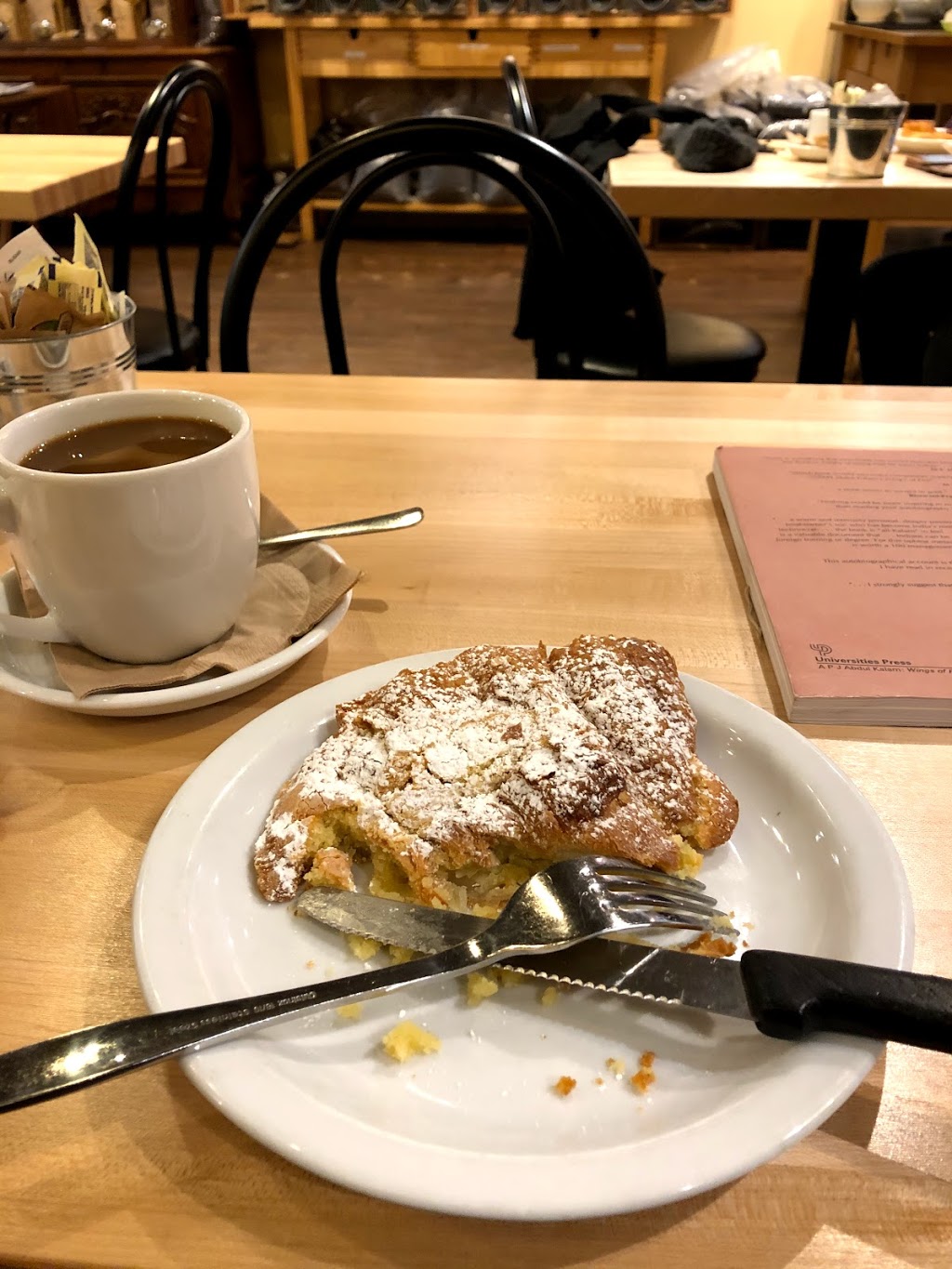 Les Cafés Européens | 825 Rue Saint-Laurent Ouest Porte 5, Longueuil, QC J4K 2V1, Canada | Phone: (450) 677-9266
