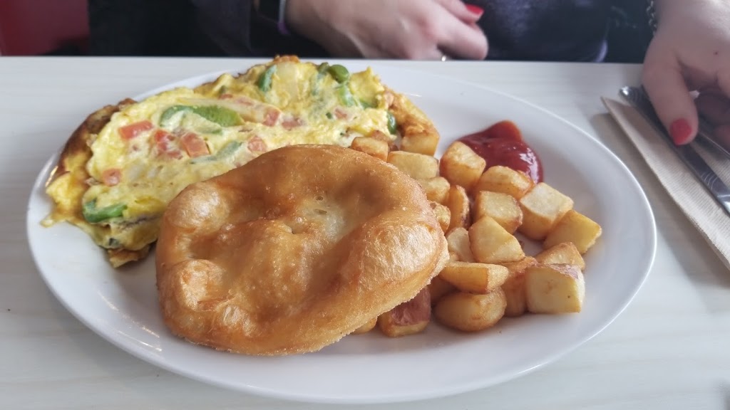 Robins Donuts | 464 Topsail Rd, St. Johns, NL A1E 2C2, Canada | Phone: (709) 745-3792