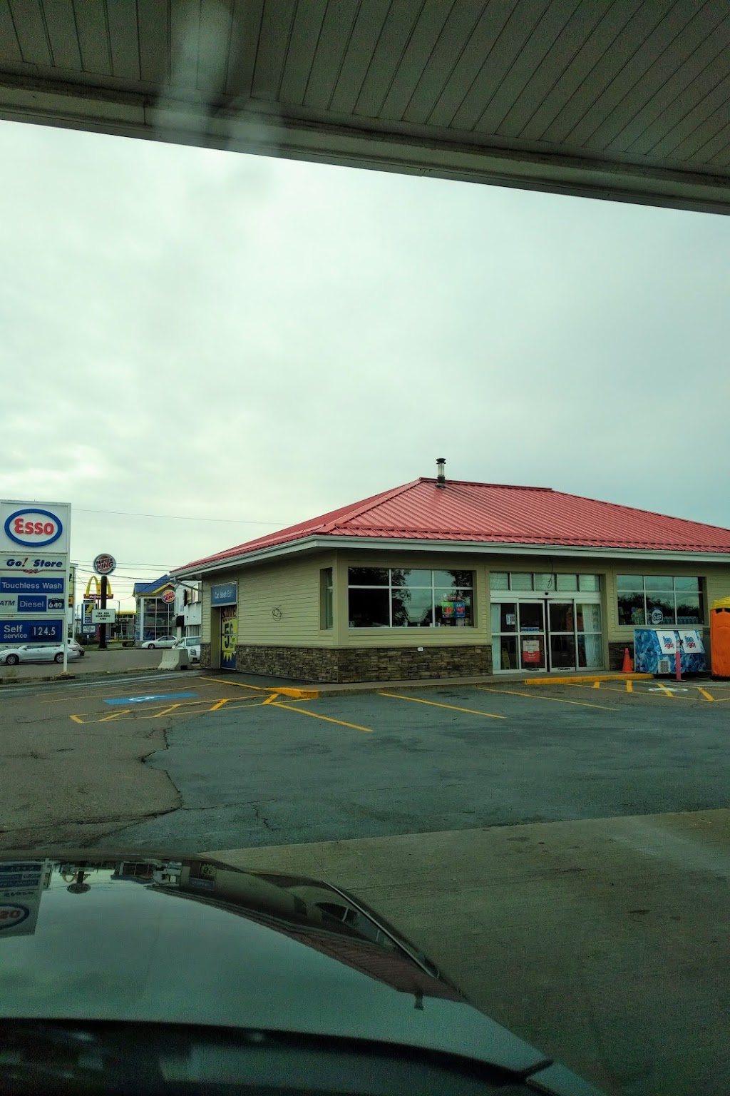 ROBIE STREET ESSO | 121 Robie St, Truro, NS B2N 1K8, Canada | Phone: (902) 895-6002
