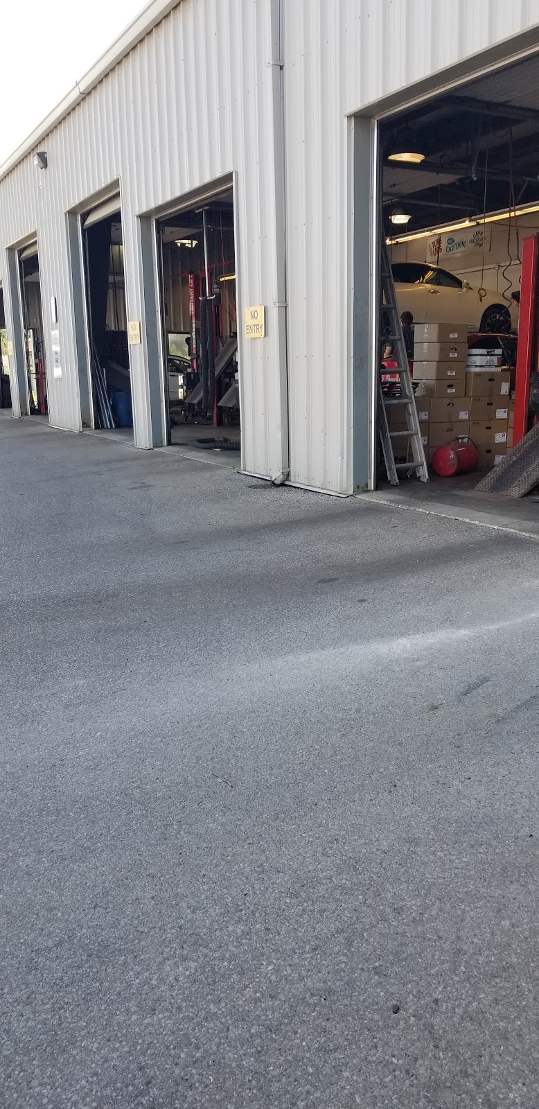 GT Tires | 1704 Gore Rd, London, ON N5W 5L5, Canada | Phone: (519) 451-2284