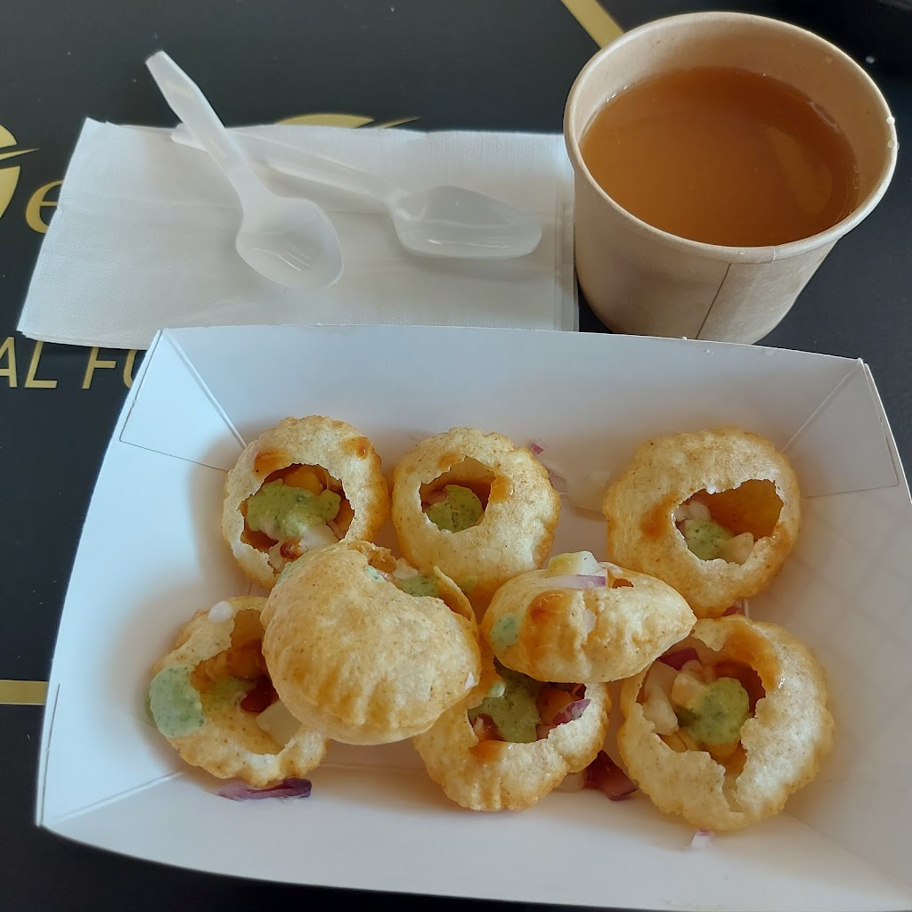 Desi Chowk | 812 Britannia Rd W #101, Mississauga, ON L5V 0A6, Canada | Phone: (905) 542-1601