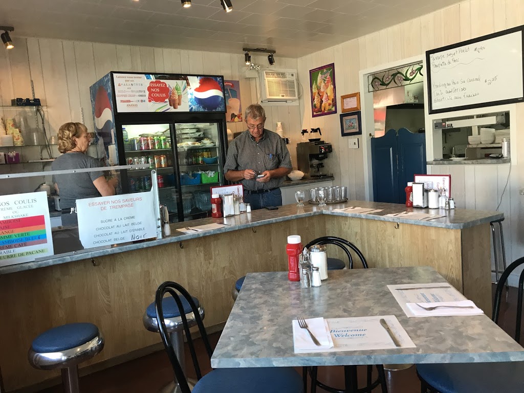 Restaurant Casse croute Capri 1345 Rte MarieVictorin, Deschaillons