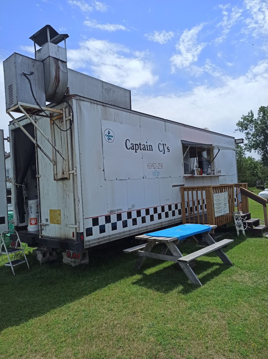 Captain CJs | 7 Clarke Rd, Prince Edward, ON K0K 2T0, Canada | Phone: (613) 921-2538