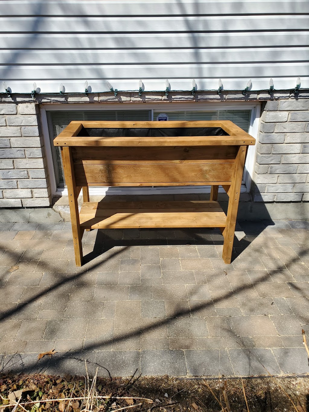 VegiGro Garden Planters | 36 John Dillingno St, Victoria Harbour, ON L0K 2A0, Canada | Phone: (705) 309-8511