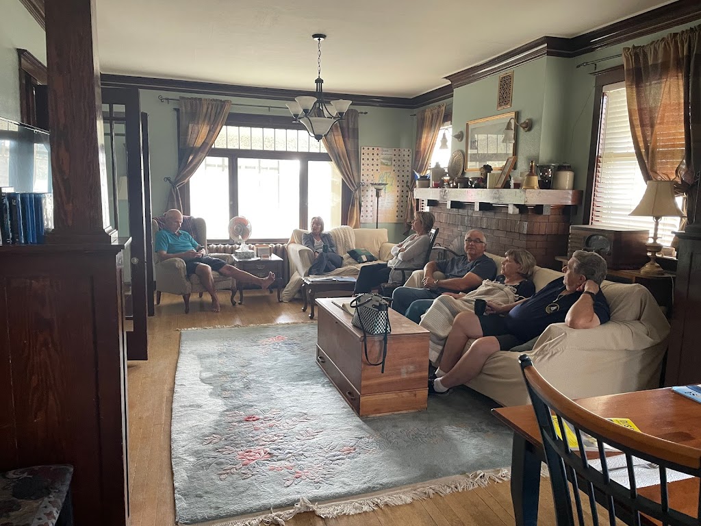 Clan Malcolm Manor | 5006 53 St, Killam, AB T0B 2L0, Canada | Phone: (780) 384-2788