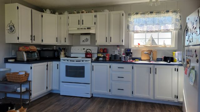Nova Pro Painting | 106 Main St, Port Hood, NS B0E 2W0, Canada | Phone: (902) 302-4685