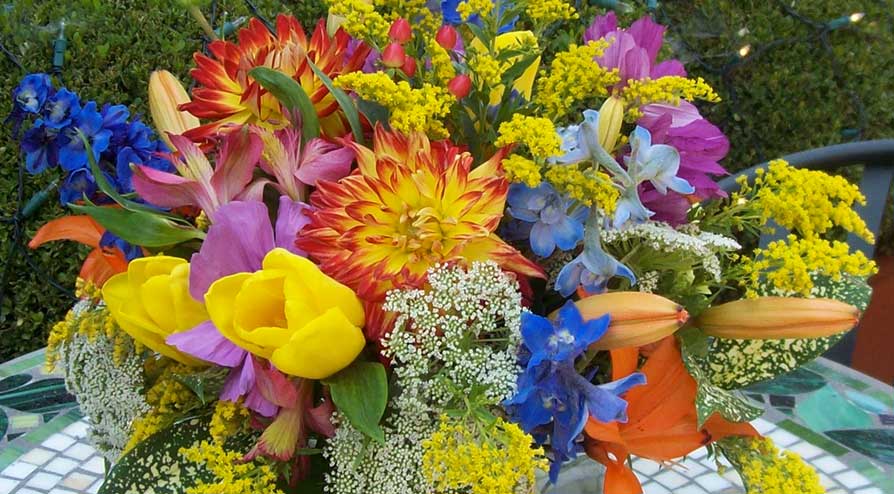 Floral Elegance | 7 Commonwealth Ave, Mount Pearl, NL A1N 1W3, Canada | Phone: (709) 747-0686