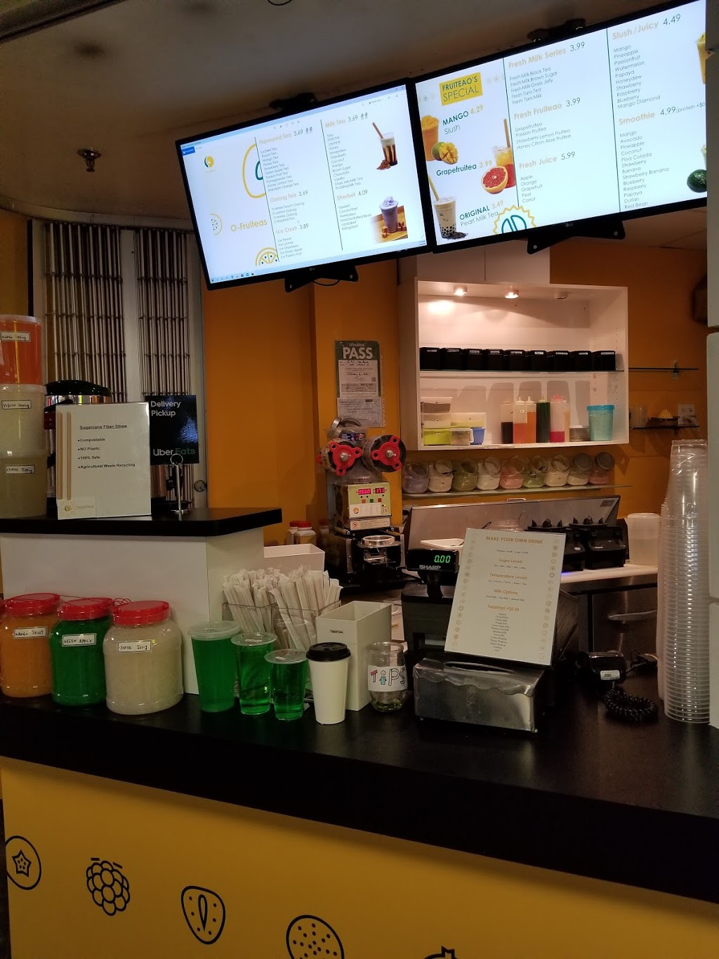 Fruiteao | Canada, Ontario, Toronto, McCaul St, CA ON Toronto邮政编码: M5T 3K5 | Phone: (416) 850-3768