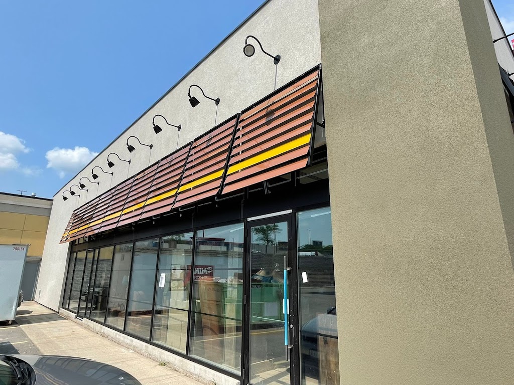Dennys | 1200 Brant St Unit B5, Burlington, ON L7P 5C6, Canada | Phone: (905) 331-5659