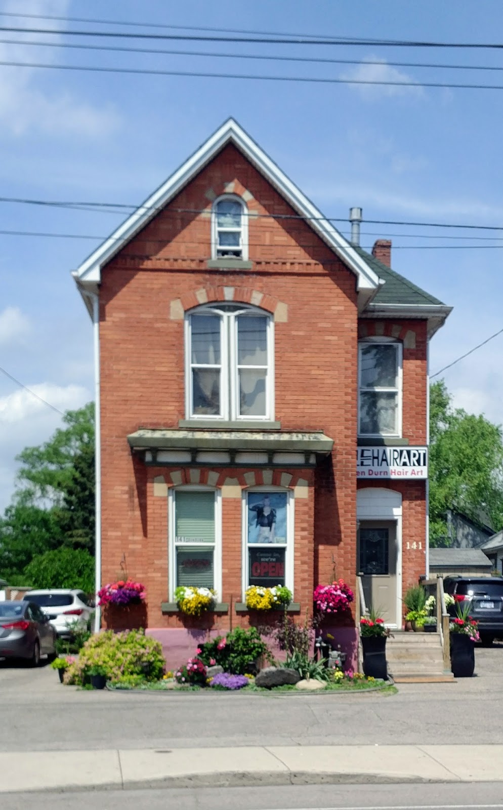 Dundurn Hair Art | 141 Dundurn St N, Hamilton, ON L8R 3E7, Canada | Phone: (905) 529-0152