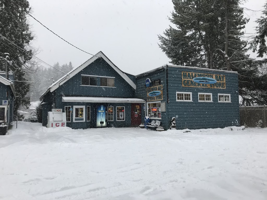 Halfmoon Bay General Store | 5642 Mintie Rd, Halfmoon Bay, BC V0N 1Y2, Canada | Phone: (604) 885-8555