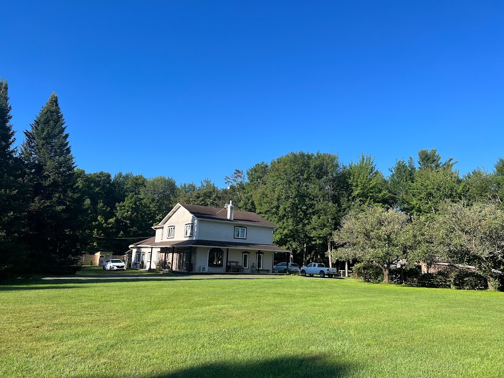 Capsule De Bonheur | 572 Chem. Perreault, Bromont, QC J2L 2X9, Canada | Phone: (450) 531-3638