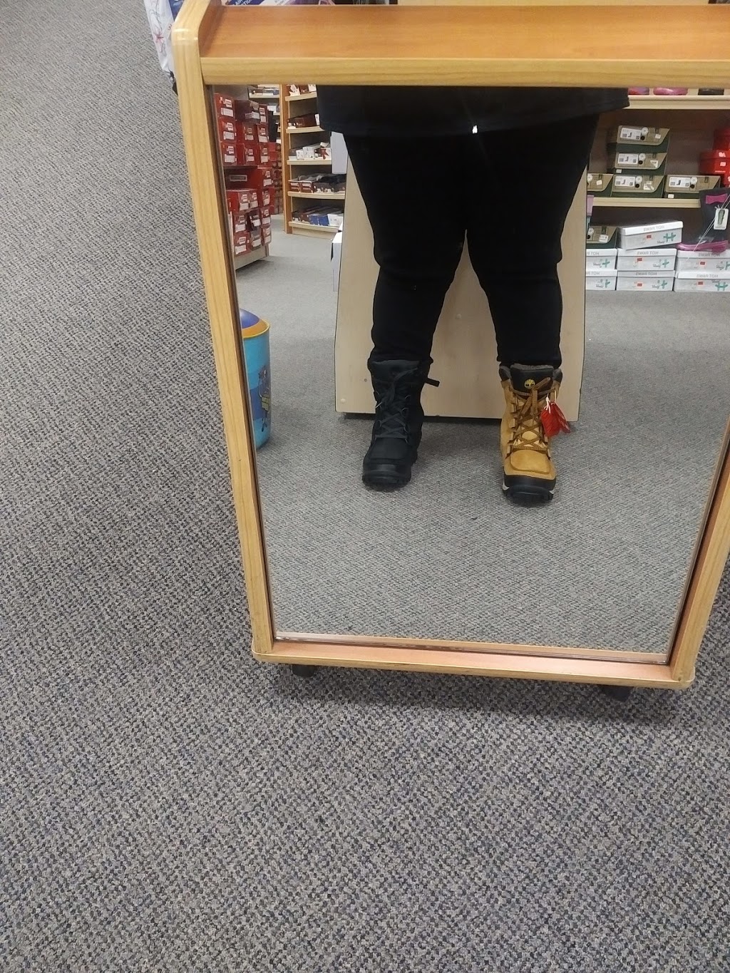 Tootsies Shoe Market | 1806 Wharncliffe Rd S, Corner of Wharncliffe, Wonderland Rd S, London, ON N6L 1K1, Canada | Phone: (519) 652-3936