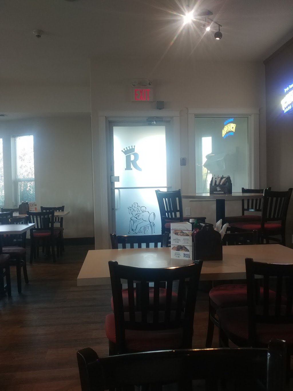 Royal Pizza | 7712 Sparrow Dr, Leduc, AB T9E 8A5, Canada | Phone: (780) 986-3383