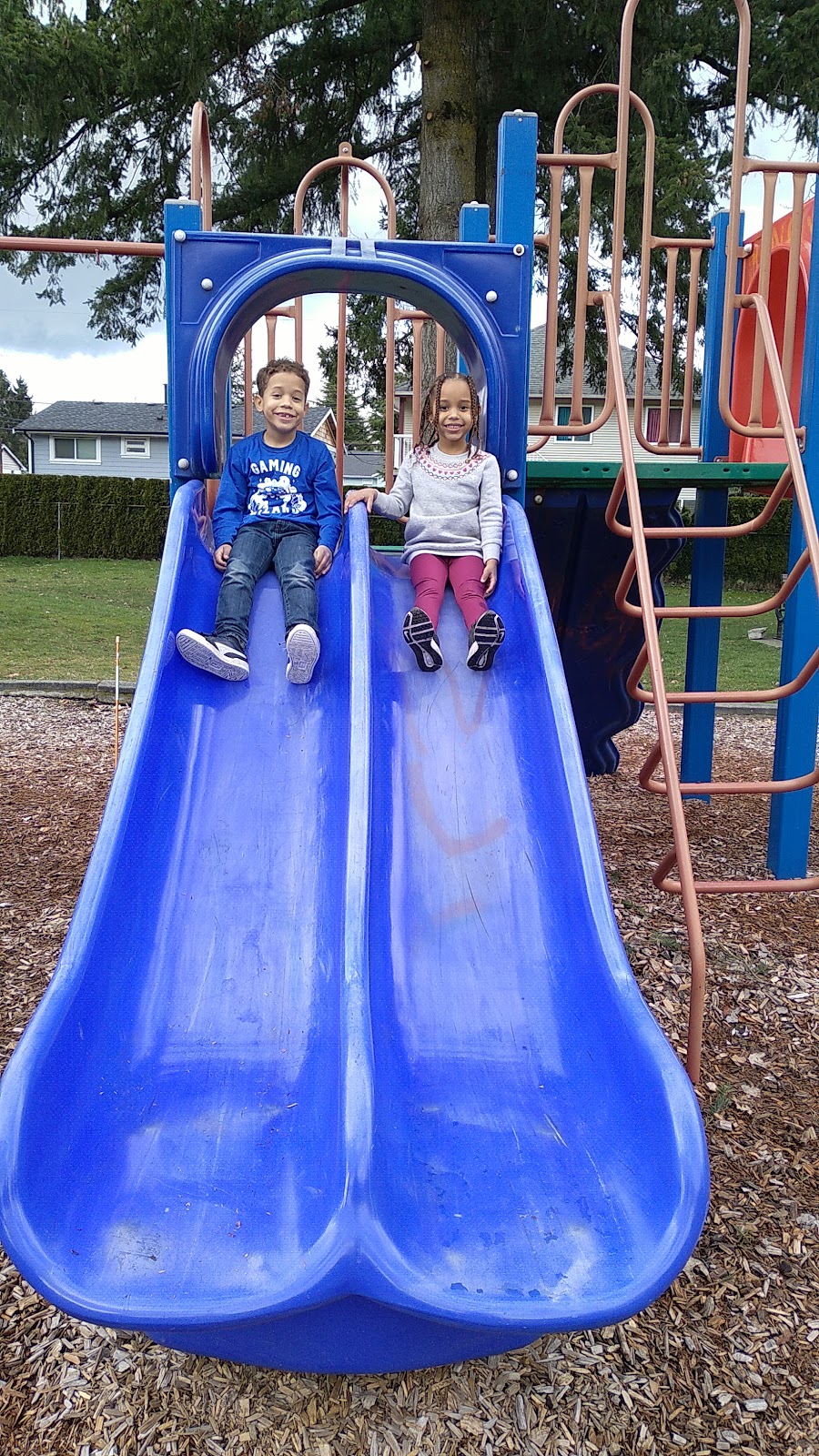 89A Playground | 11825 89a Ave, Delta, BC V4C 3G8, Canada | Phone: (604) 946-3293