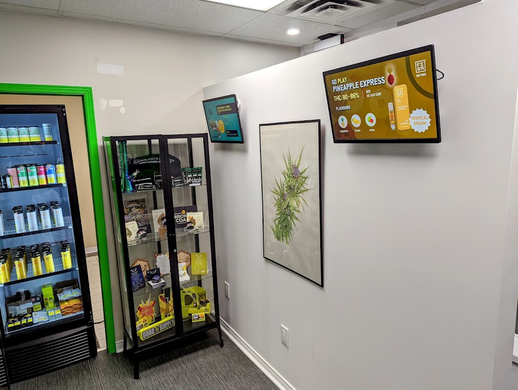 CANNABIS XPRESS | 1692 Central St Unit 1, Pickering, ON L1Y 1B3, Canada | Phone: (647) 243-4714