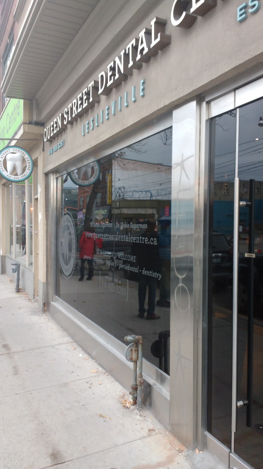 Queen Street Dental Centre | 930 Queen St E, Toronto, ON M4M 1J5, Canada | Phone: (416) 469-5261