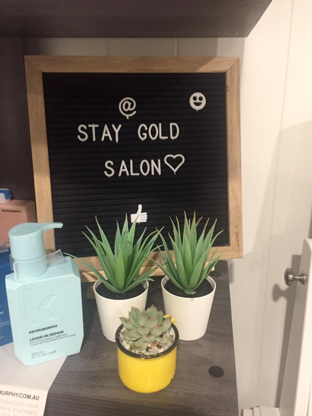Stay Gold Salon | 112 Hobart Crescent, Nepean, ON K2H 5S6, Canada | Phone: (613) 878-1092