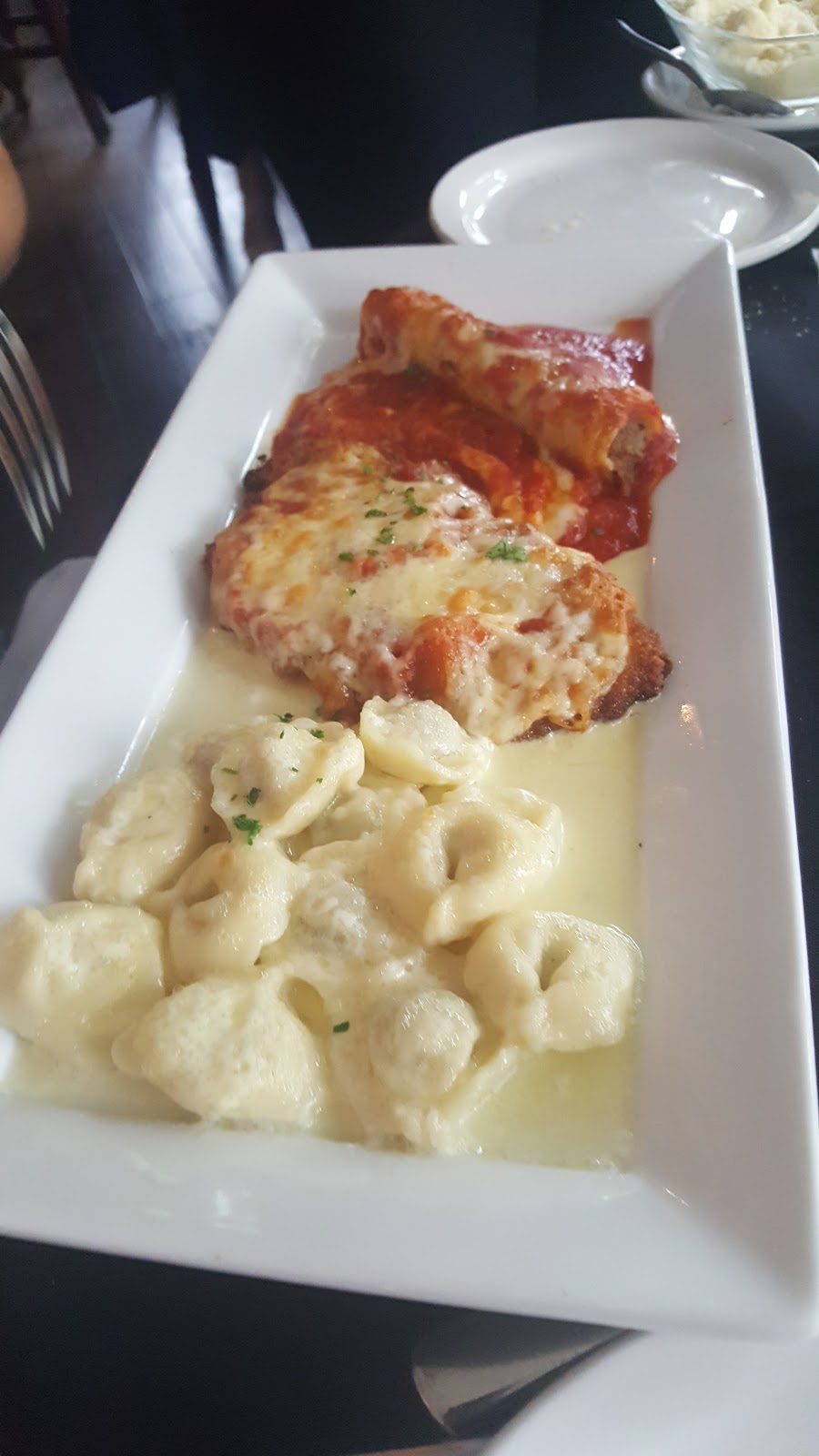La Strada Restaurant | 697 Bank St, Ottawa, ON K1S 3T8, Canada | Phone: (613) 567-2066