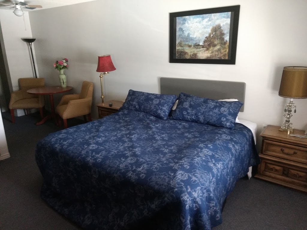 Princess Motel | 96 Main St, Bobcaygeon, ON K0M 1A0, Canada | Phone: (705) 738-5058