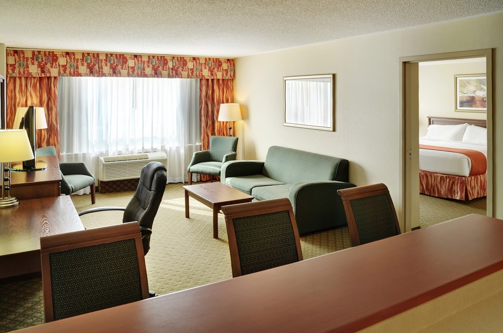 Sunbridge Hotel and Conference Centre Sarnia/Point Edward | 1498 Venetian Blvd, Point Edward, Sarnia, ON N7T 7W6, Canada | Phone: (519) 336-4130
