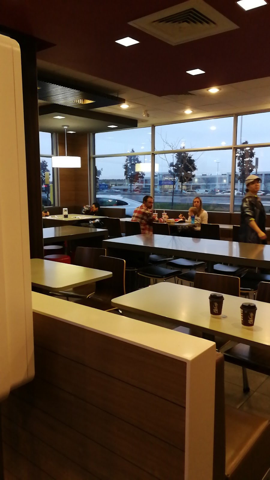 McDonalds | 1369 Harmony Rd N, Oshawa, ON L1H 7K5, Canada | Phone: (905) 436-6277
