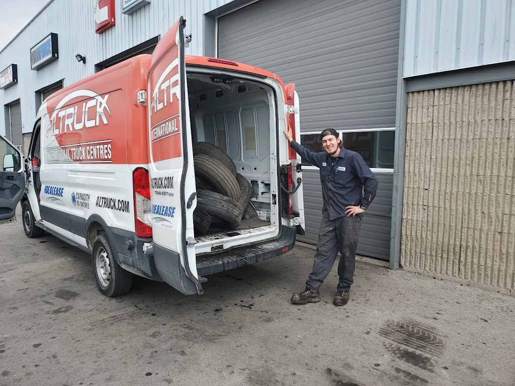 Altruck International Truck Centres | 5280 S Service Rd, Burlington, ON L7L 5H5, Canada | Phone: (905) 681-6500