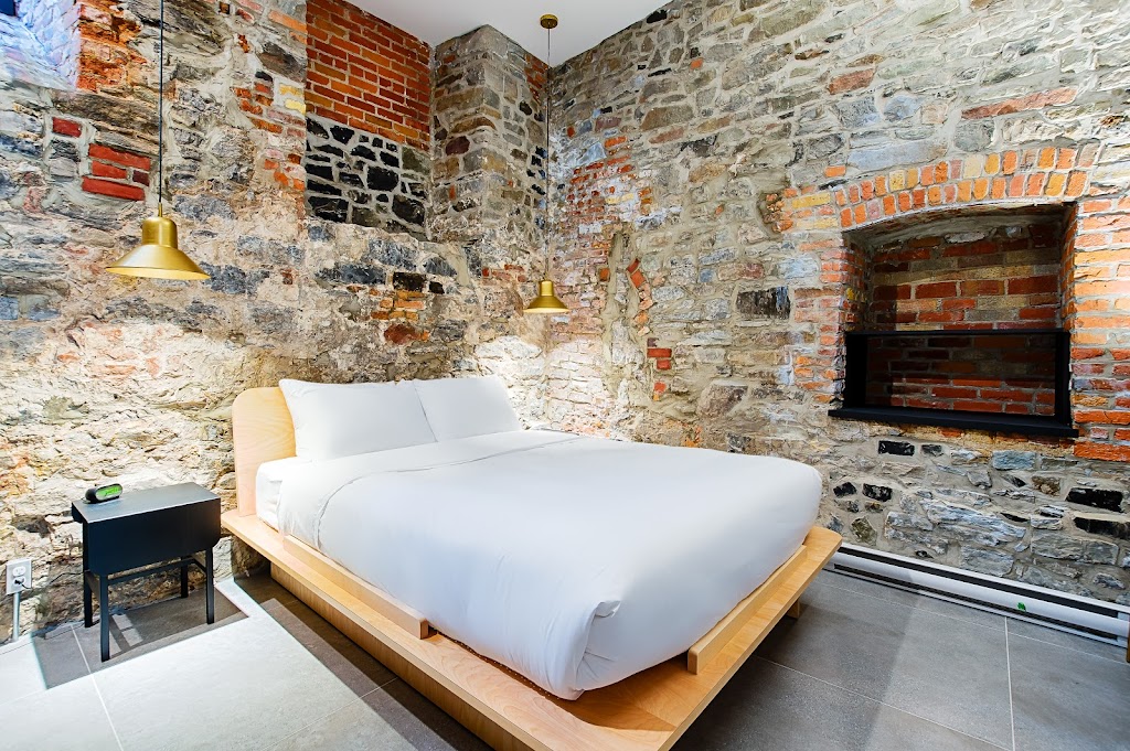 Les Lofts Notre-Dame - By Les Lofts Vieux-Québec | 15 Rue des Pains Bénits App B, Québec, QC G1K 3Z3, Canada | Phone: (418) 431-9905