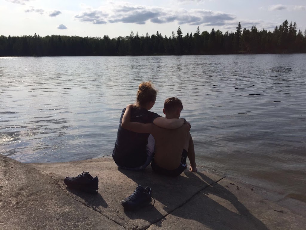 Riverview Lodge | Eleanor Lake Whiteshell Provincial Park, Seven Sisters Falls, MB R0E 1Y0, Canada | Phone: (204) 348-7607