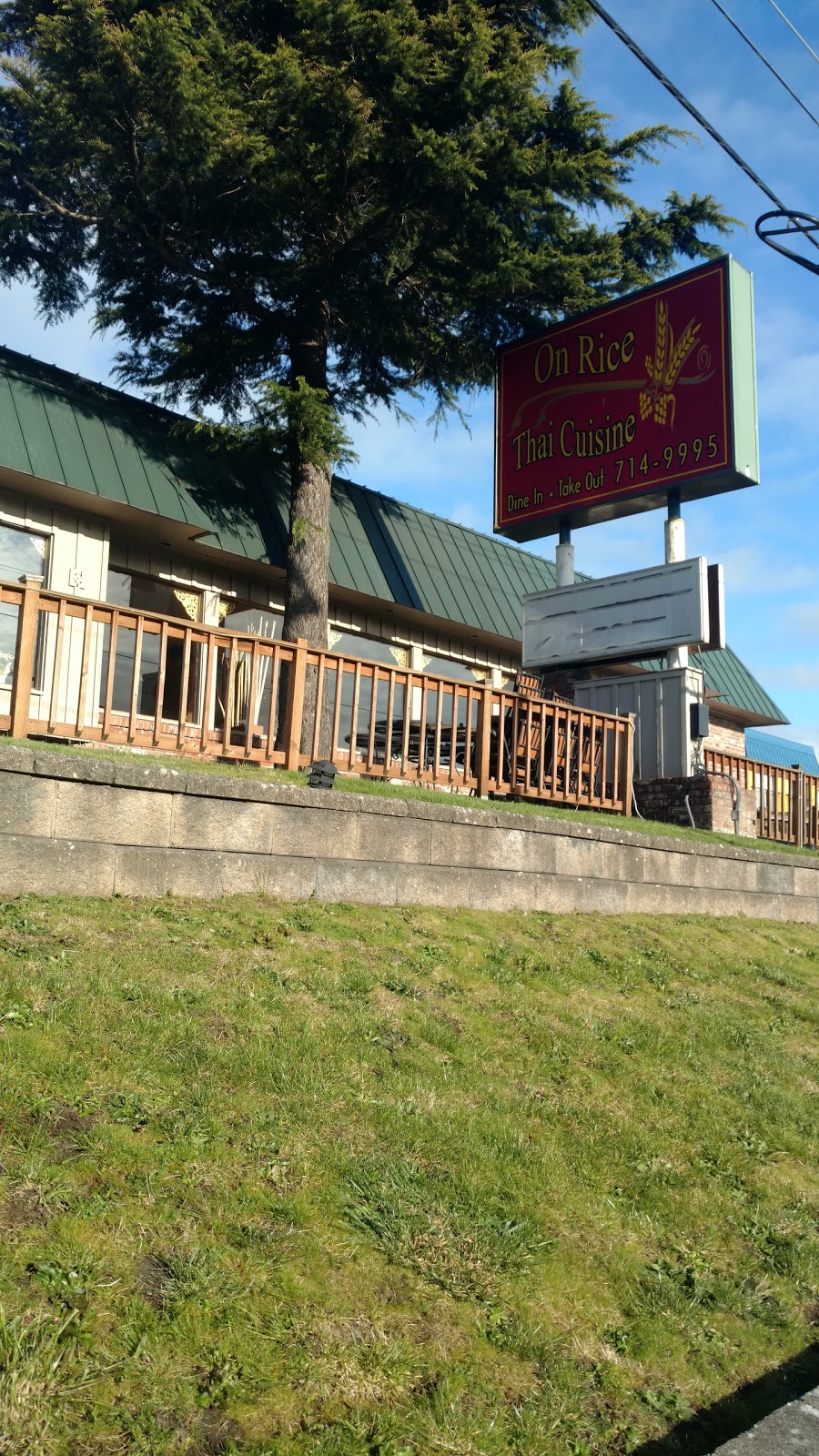 On Rice Thai Cuisine | 209 N Samish Way, Bellingham, WA 98225, USA | Phone: (360) 714-9995