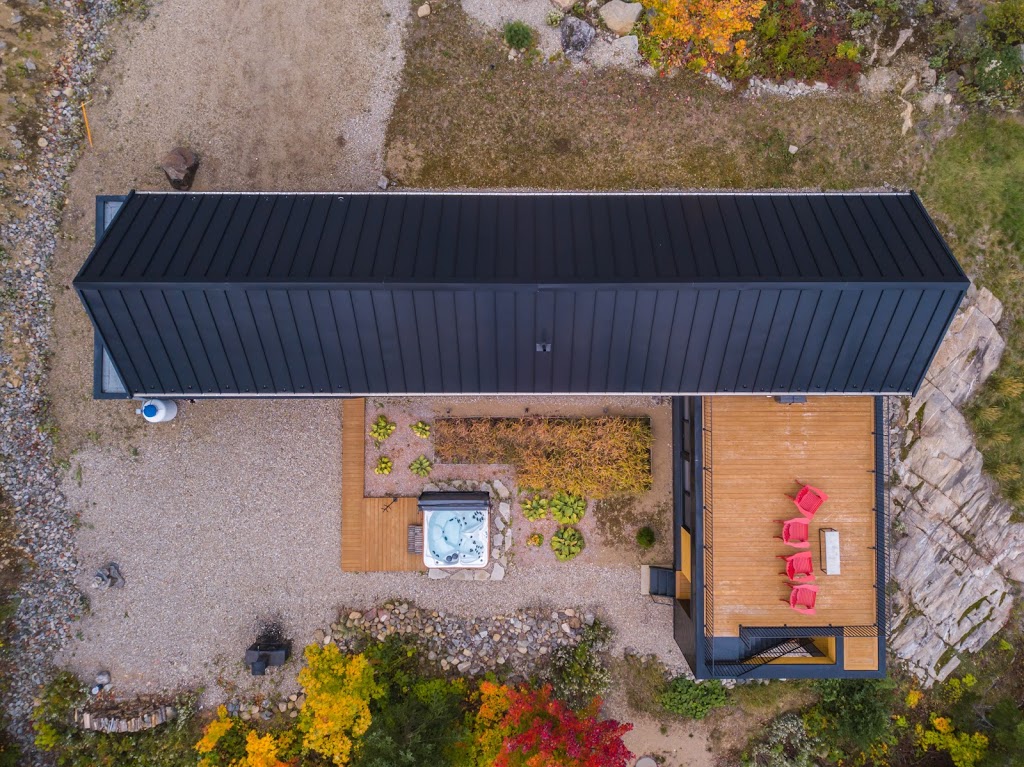 Chalet monrocher | 37 Promenade du Saint-Laurent, Petite-Rivière-Saint-François, QC G0A 2L0, Canada | Phone: (514) 497-1642