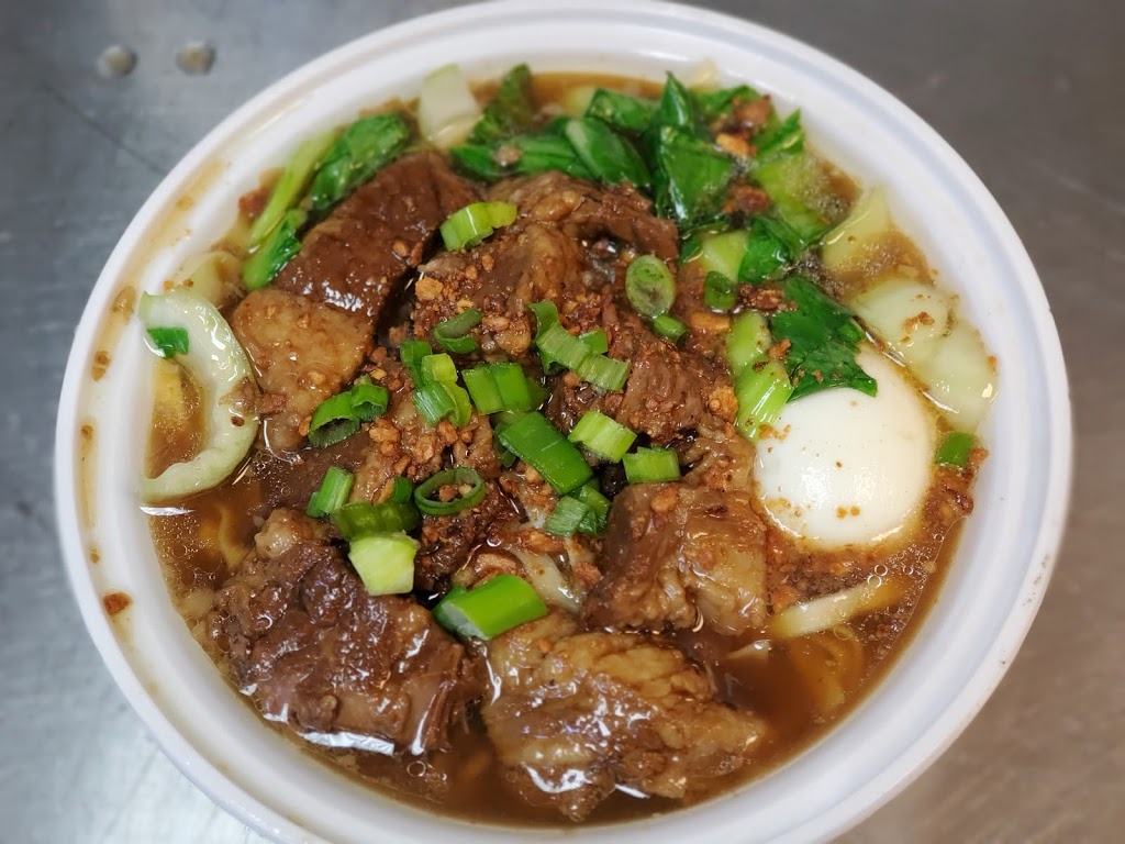 Pares Bistro | 675 Jefferson Ave, Winnipeg, MB R2V 0P5, Canada | Phone: (204) 334-0793