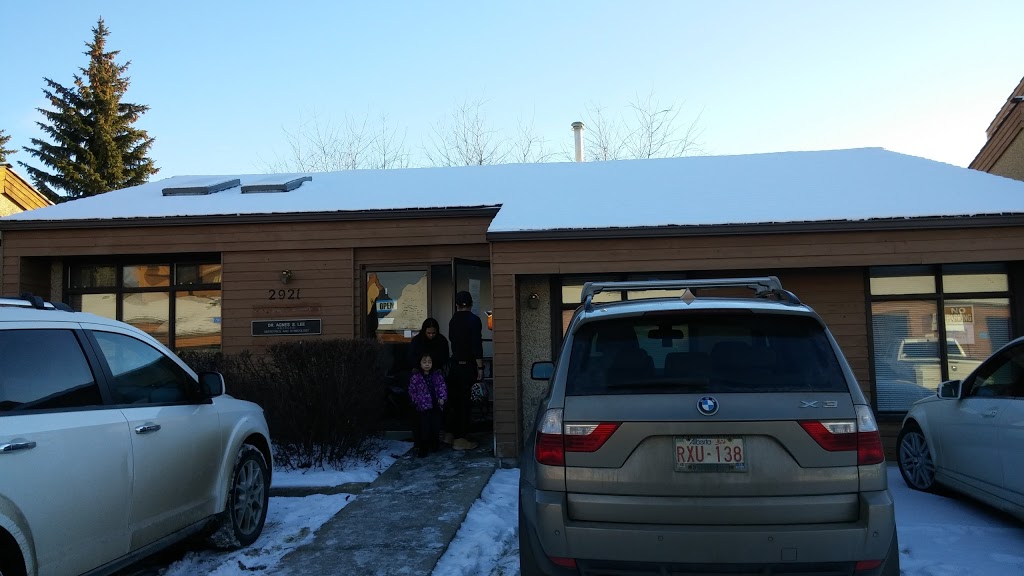 Lee Agnes Dr | 2921 66 St NW, Edmonton, AB T6K 4C1, Canada | Phone: (780) 450-9668