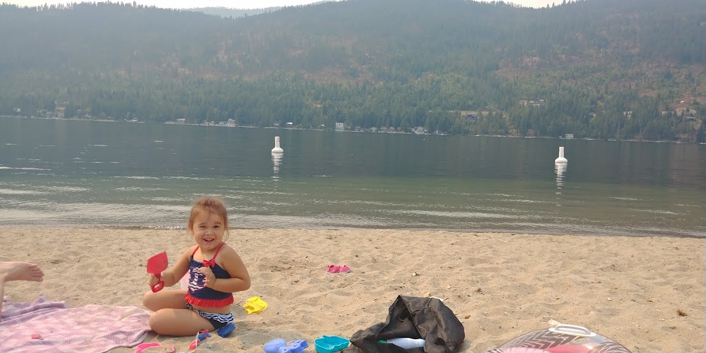 Totem Motel & Resort | 61 Kingsley Rd, Christina Lake, BC V0H 1E2, Canada | Phone: (250) 447-9322
