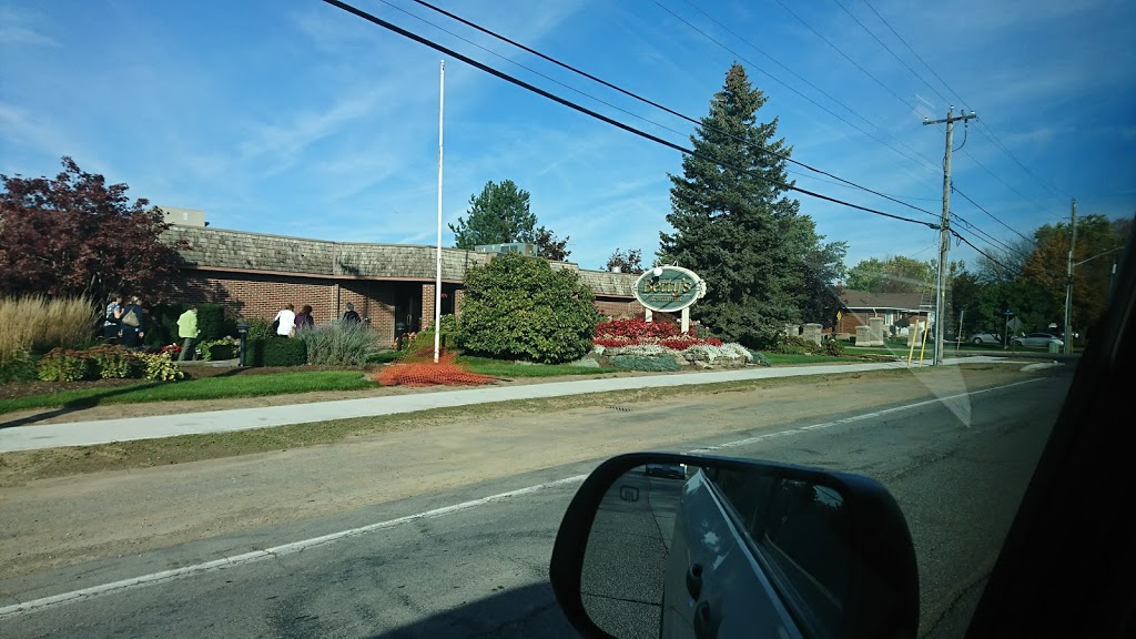 Patrick Cummings Memorial Sports Complex | 3862 Weinbrenner Rd, Niagara Falls, ON L2E 6S6, Canada | Phone: (289) 213-6645