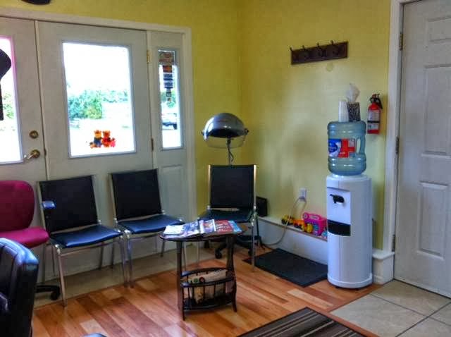 Family Hairstyling | 1985 Haultain St, Victoria, BC V8R 2L6, Canada | Phone: (250) 592-2220