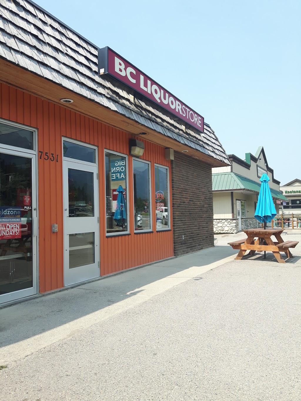 BCLIQUOR Radium | 7531 Main St W, Radium Hot Springs, BC V0A 1M0, Canada | Phone: (250) 347-9536
