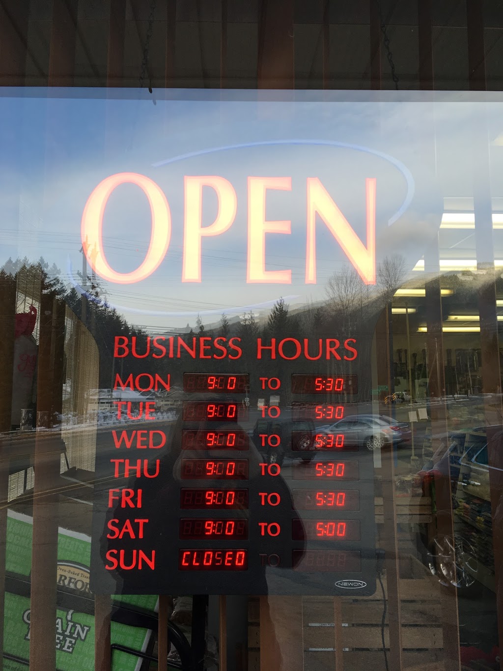 Cowichan Pet Emporium | 170 Cowichan Lake Rd, Lake Cowichan, BC V0R 2G0, Canada | Phone: (250) 749-4454