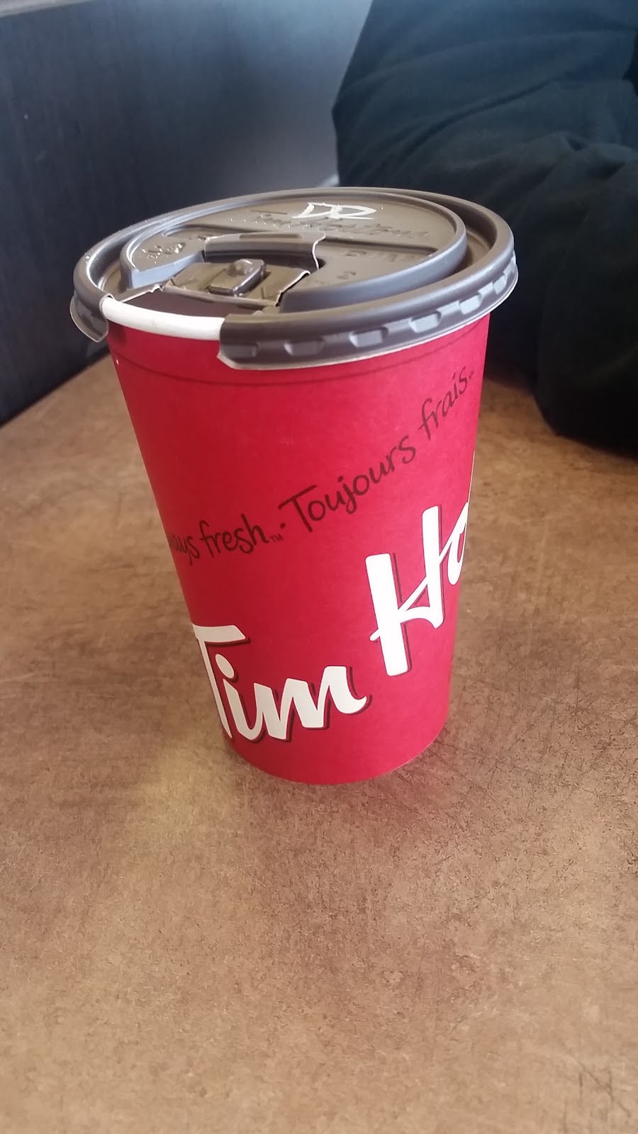 Tim Hortons | 505 Cannon St E, Hamilton, ON L8L 2E6, Canada | Phone: (905) 548-9994