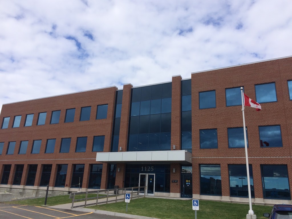 Orthodontistes de la Capitale | 1125 Boulevard Lebourgneuf Bureau 220, Québec, QC G2K 0J2, Canada | Phone: (418) 622-0222