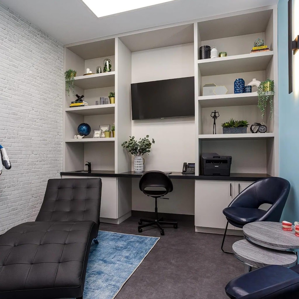Sabari Orthodontics | 465 Holland St W, Bradford, ON L3Z 0C1, Canada | Phone: (905) 775-0077