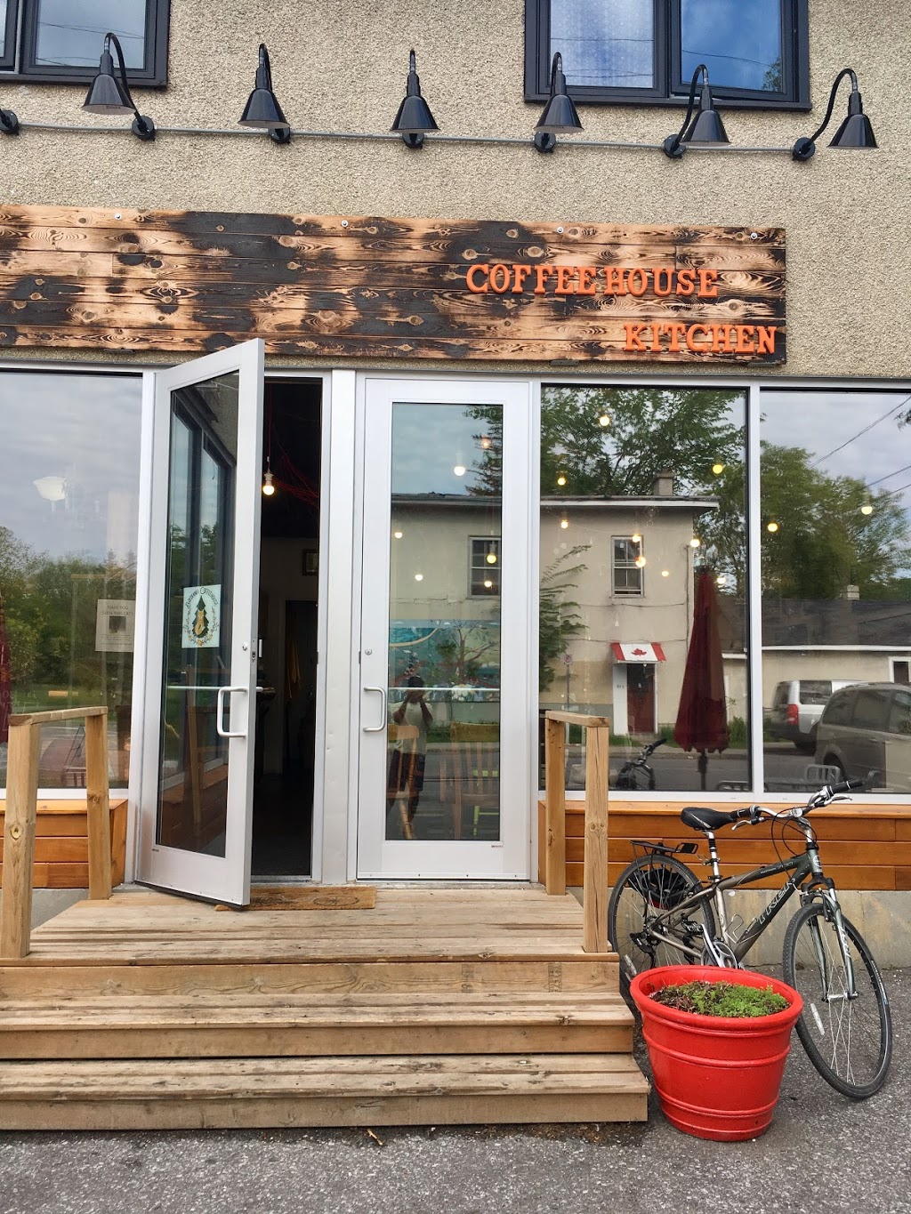 Britannia Coffeehouse​ | 273 Britannia Rd, Ottawa, ON K2B 5X3, Canada